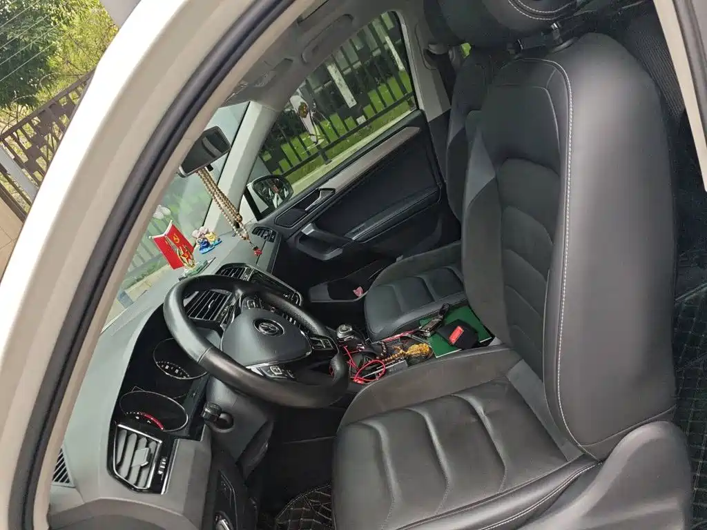 Volkswagen Tiguan L — миниатюра 8