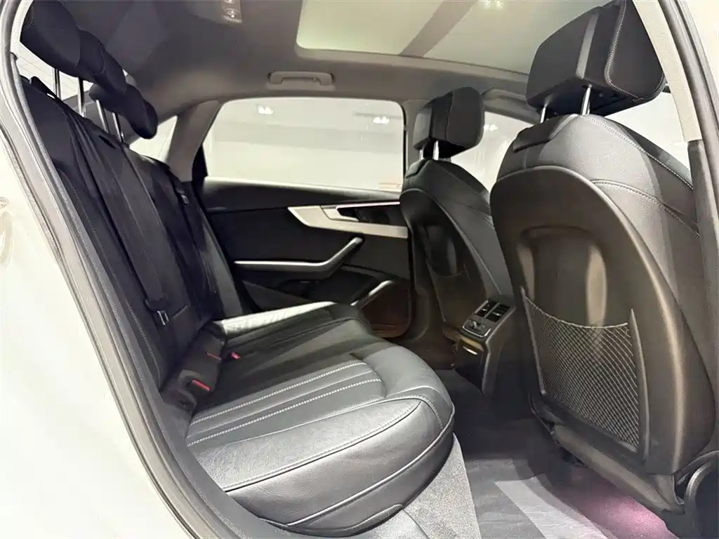 Audi A4L — миниатюра 7