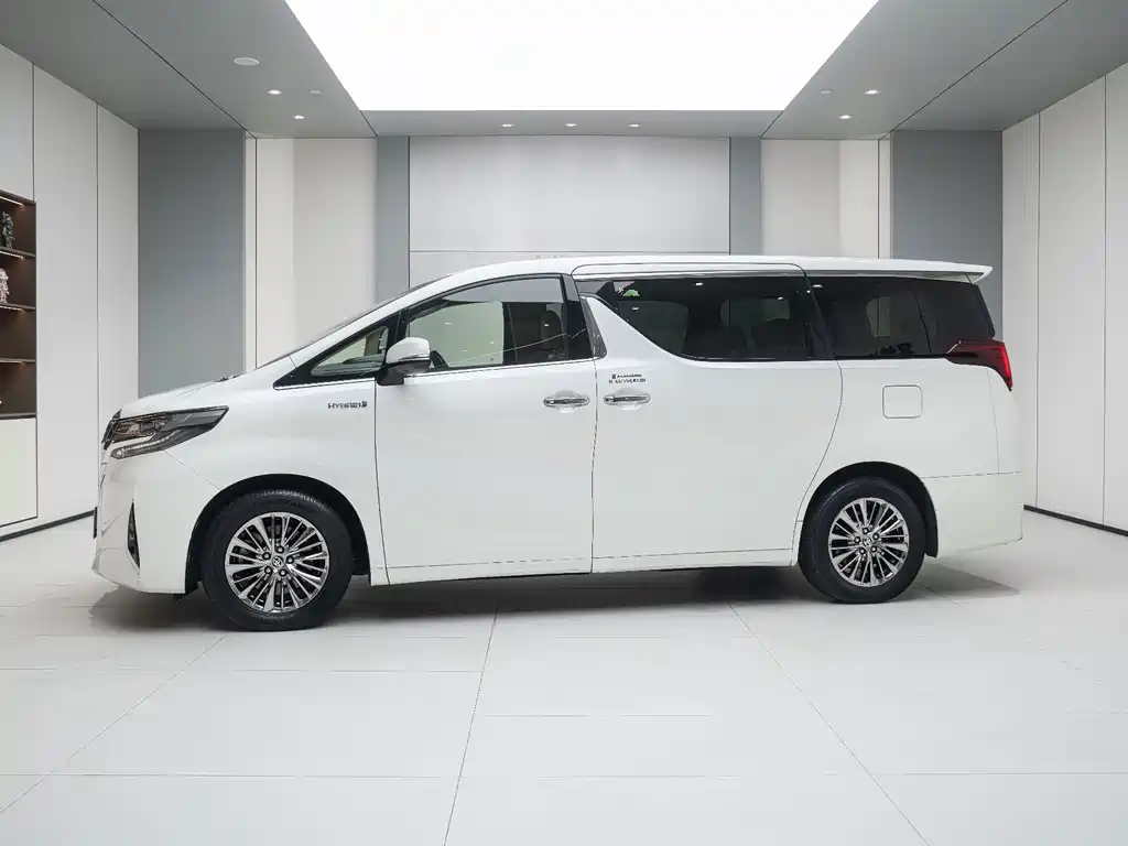 Toyota Alphard — миниатюра 6