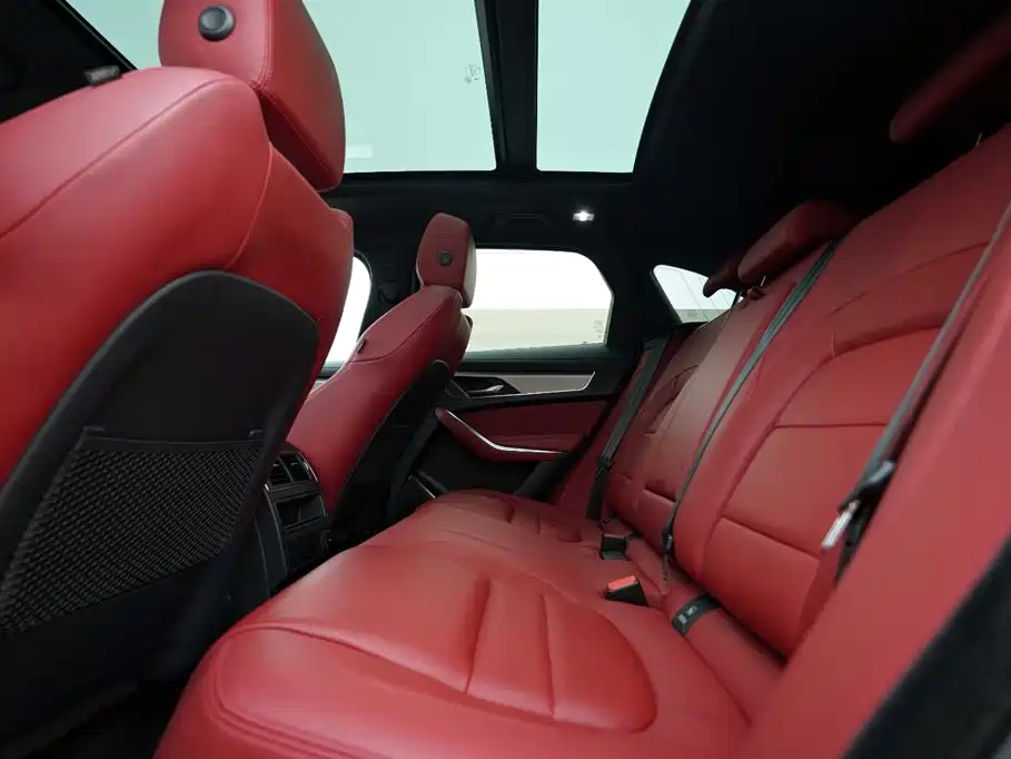 Jaguar F-PACE — миниатюра 22