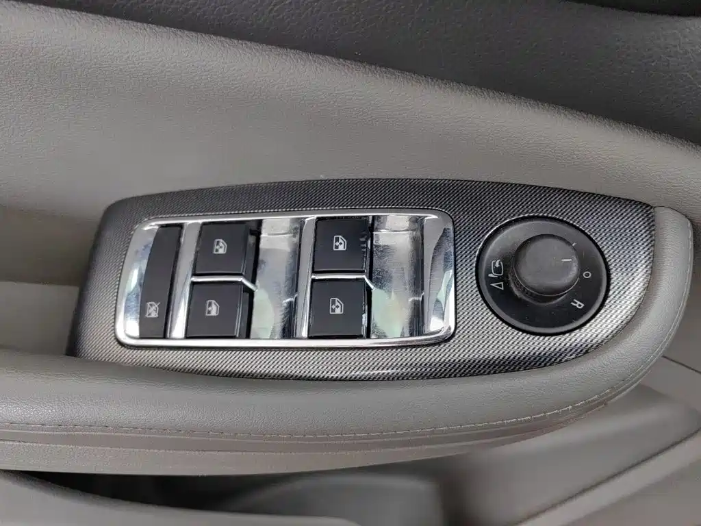 Chevrolet Malibu — миниатюра 9