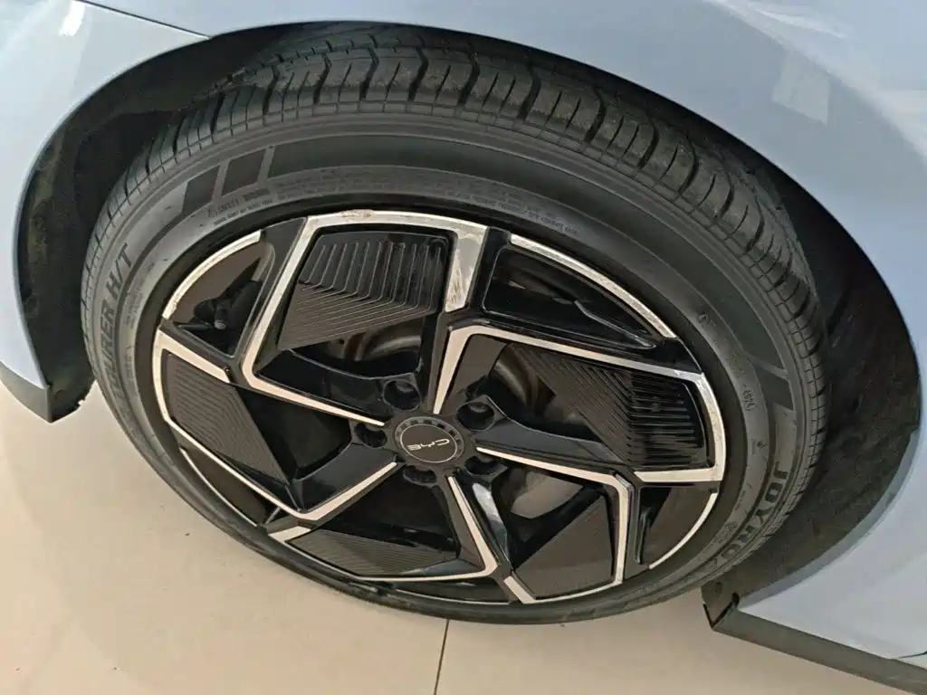 BYD Seal — миниатюра 23