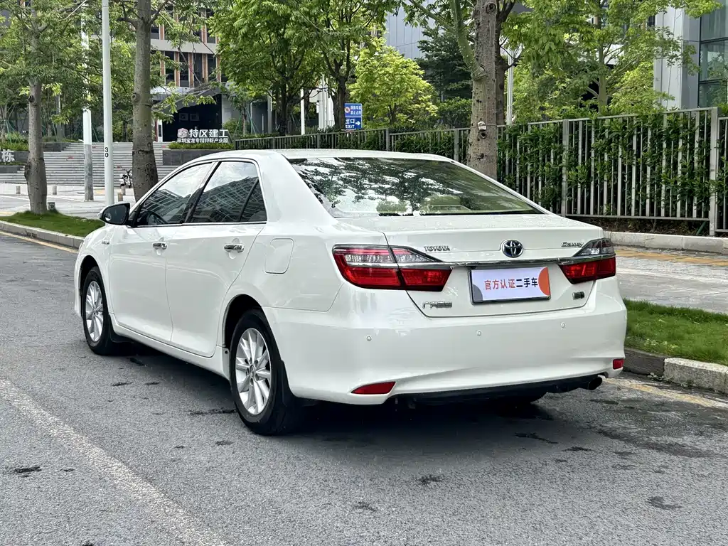 Toyota Camry — миниатюра 6