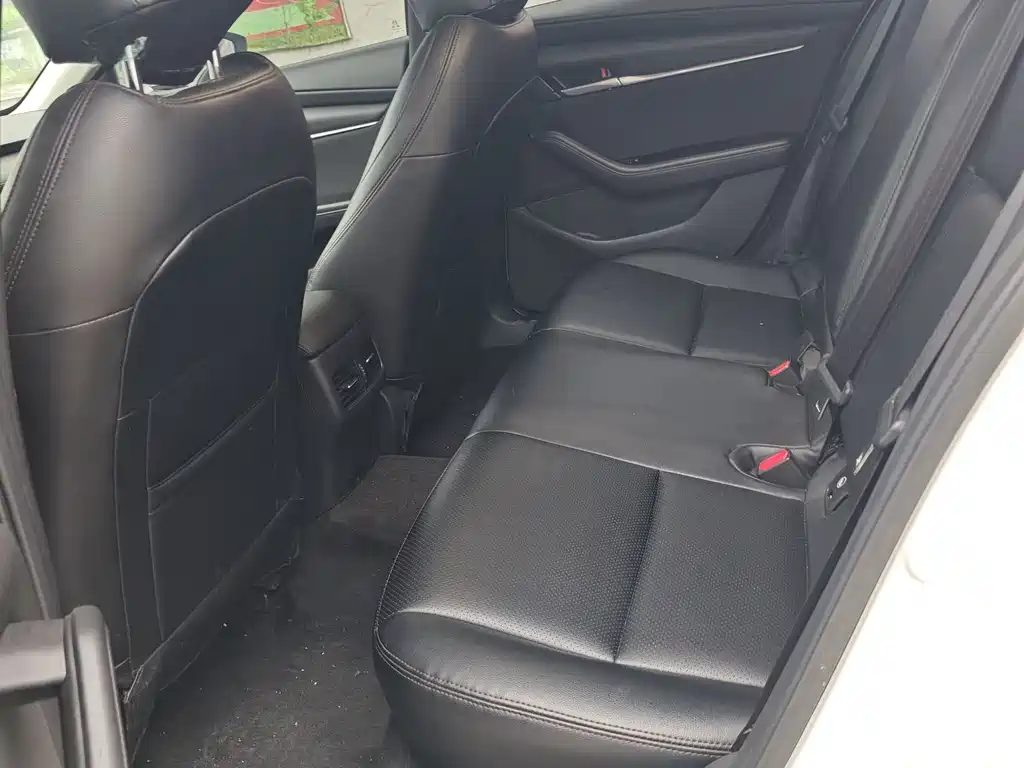 Mazda 3 Axela — миниатюра 6