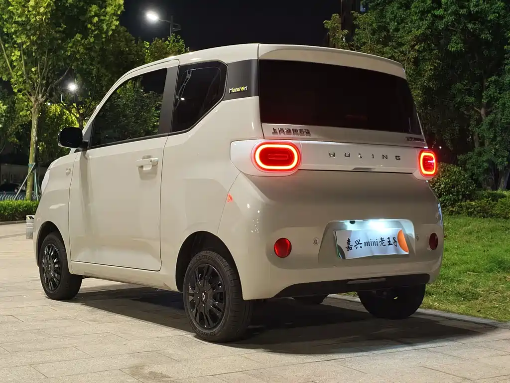 Wuling MINIEV — миниатюра 4