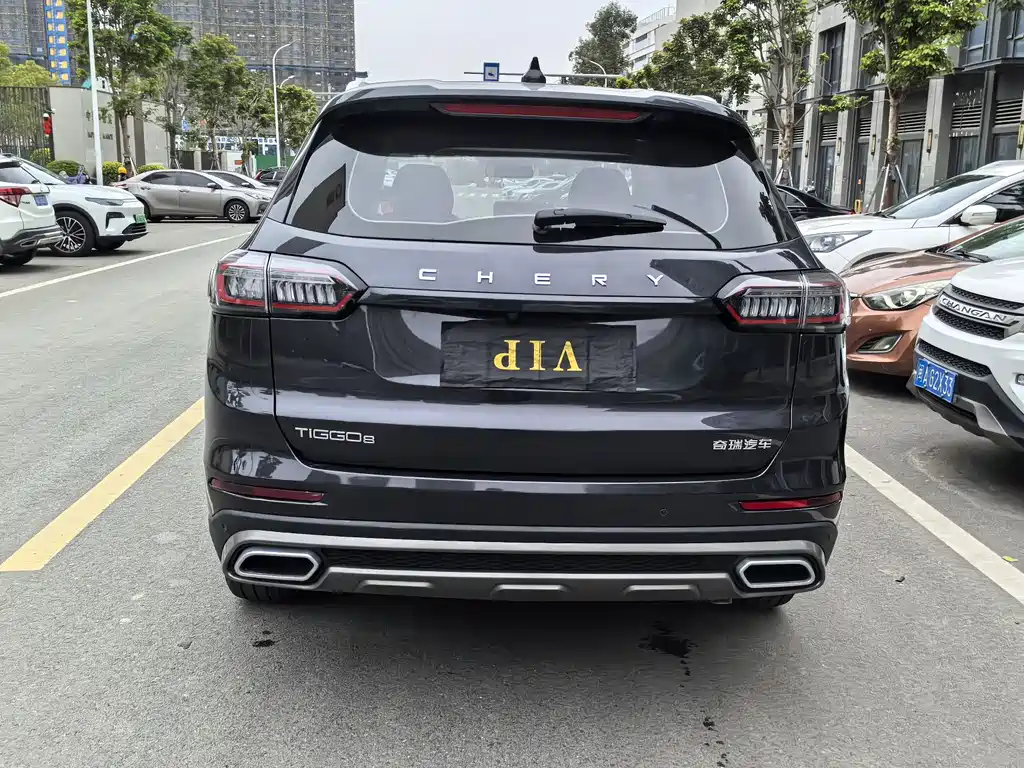 CHERY TIGGO 8