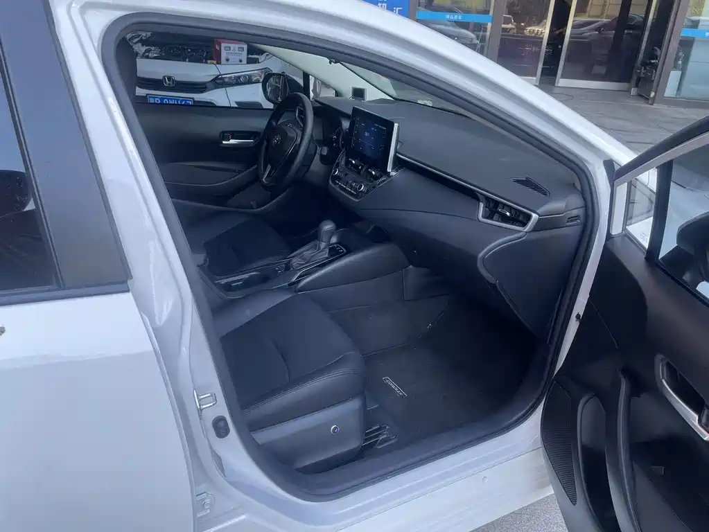 Toyota Corolla — миниатюра 10