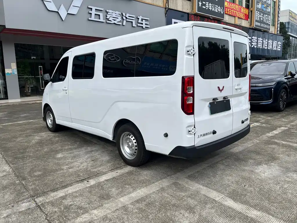 Wuling Yangguang — миниатюра 6
