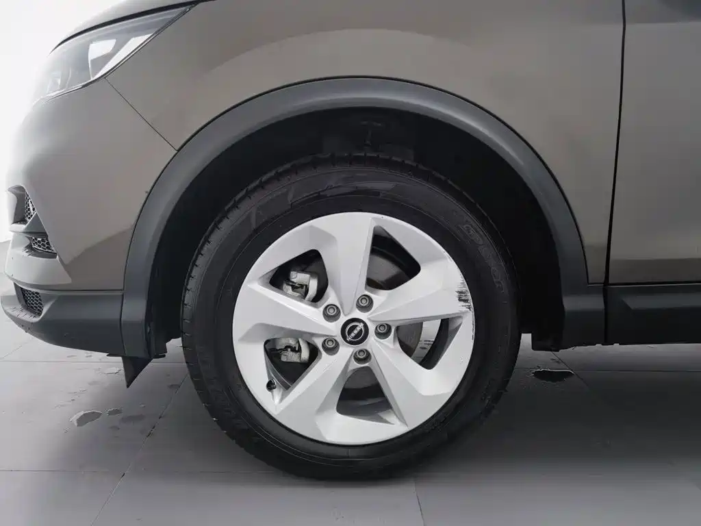 Nissan Qashqai — миниатюра 17