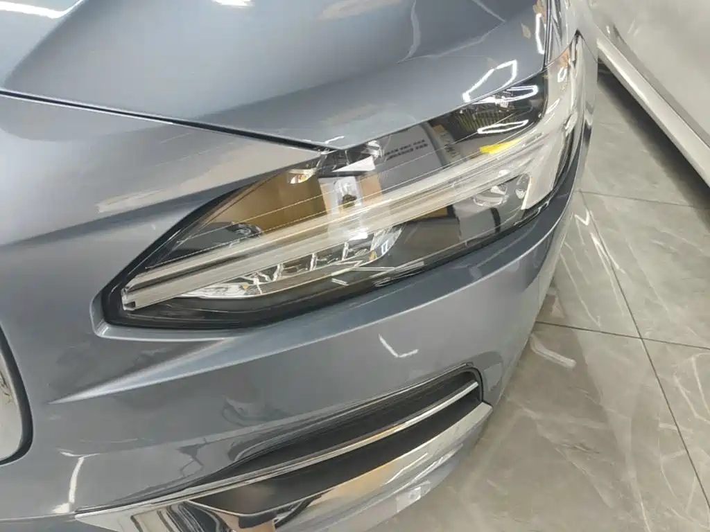 Volvo S90 — миниатюра 24