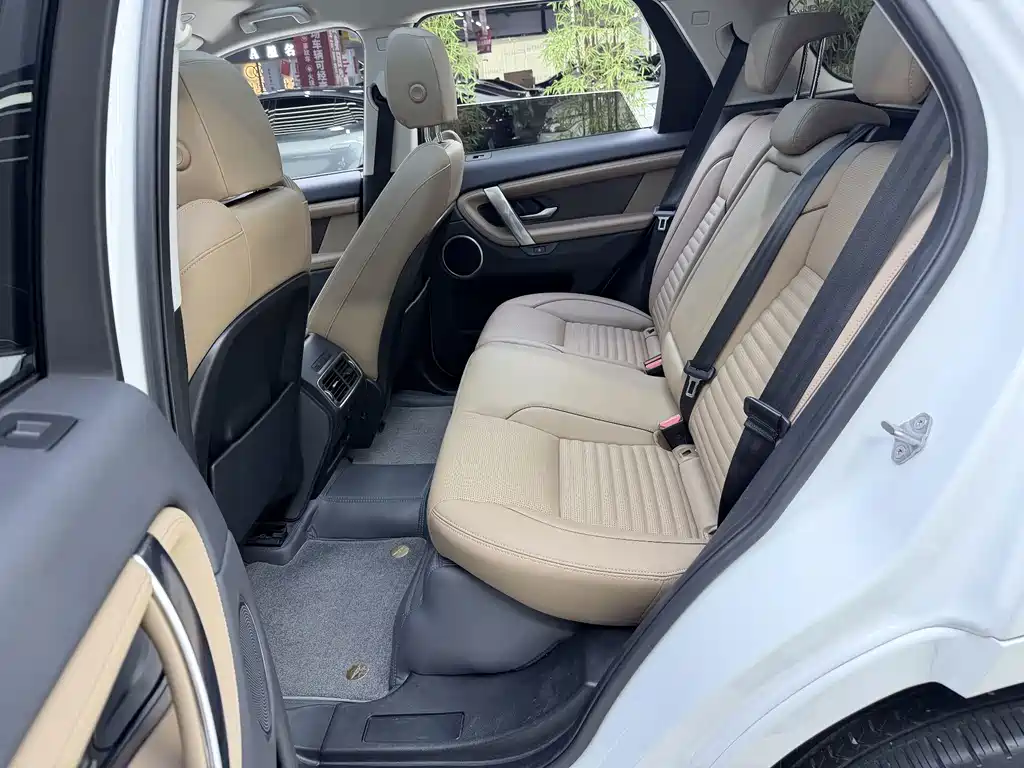 Land Rover Discovery Sport — миниатюра 10