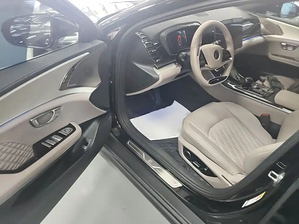 BYD Han — миниатюра 16