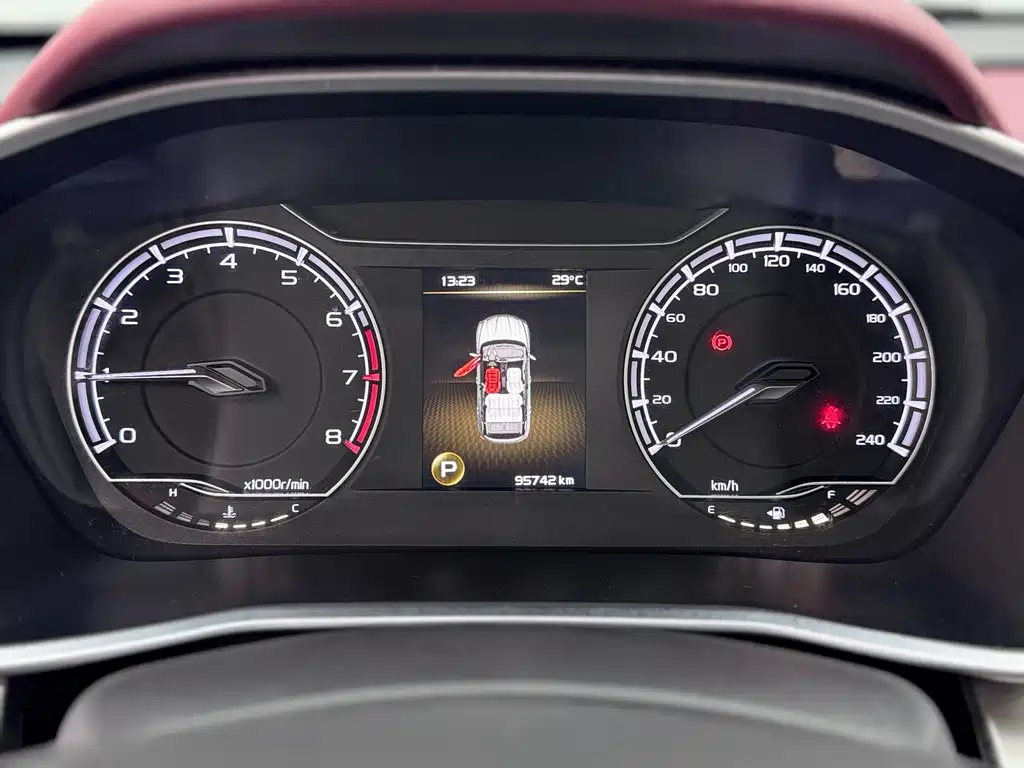 Geely Binyue — миниатюра 11