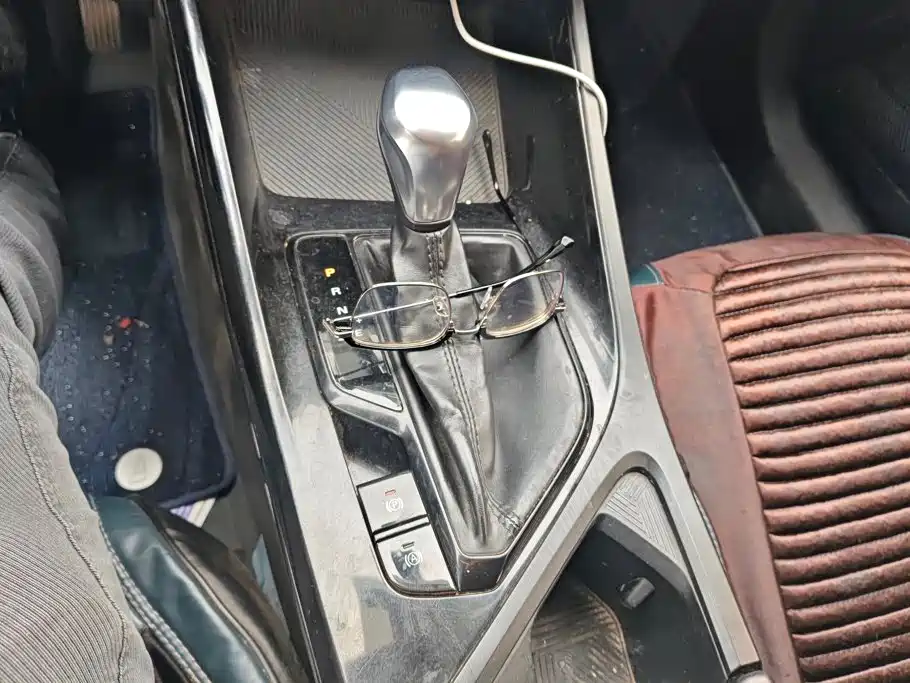 Roewe i5 — миниатюра 16