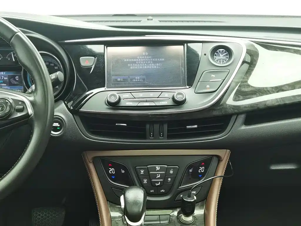 Buick Envision Plus — миниатюра 12