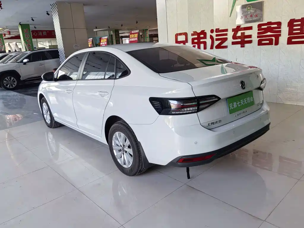 Volkswagen Lavida — миниатюра 9