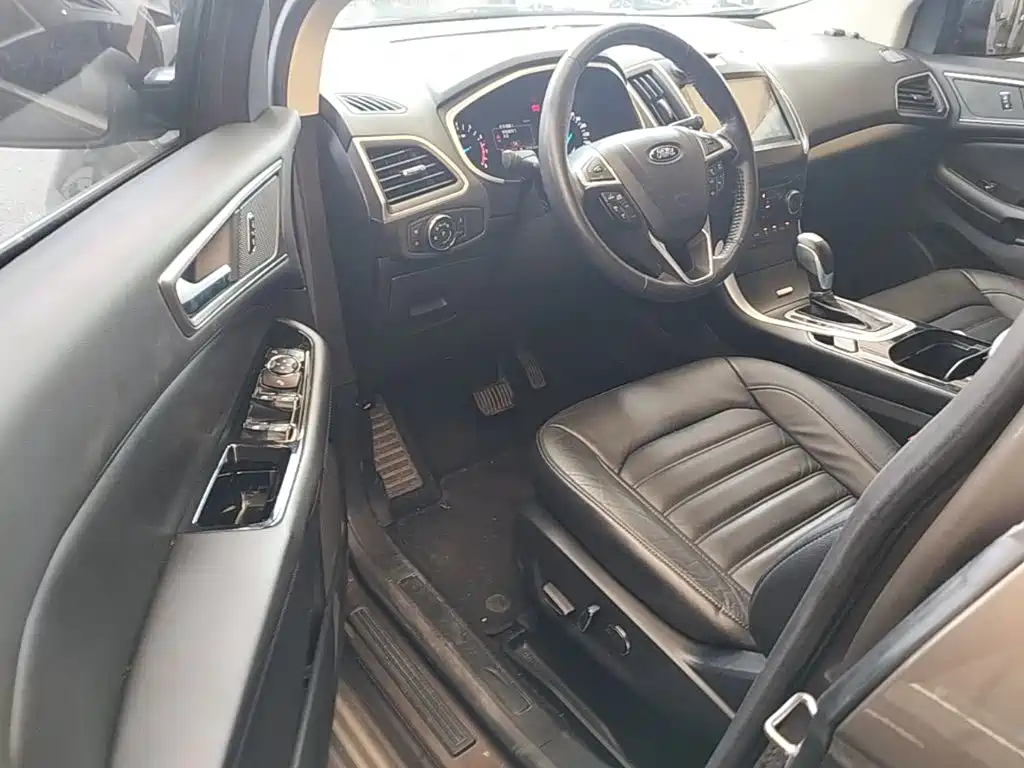 Ford Edge — миниатюра 16