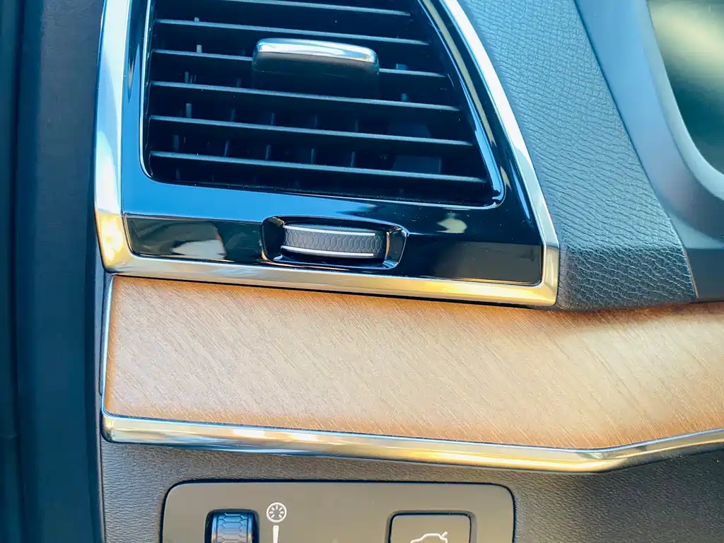 Volvo XC90 — миниатюра 22