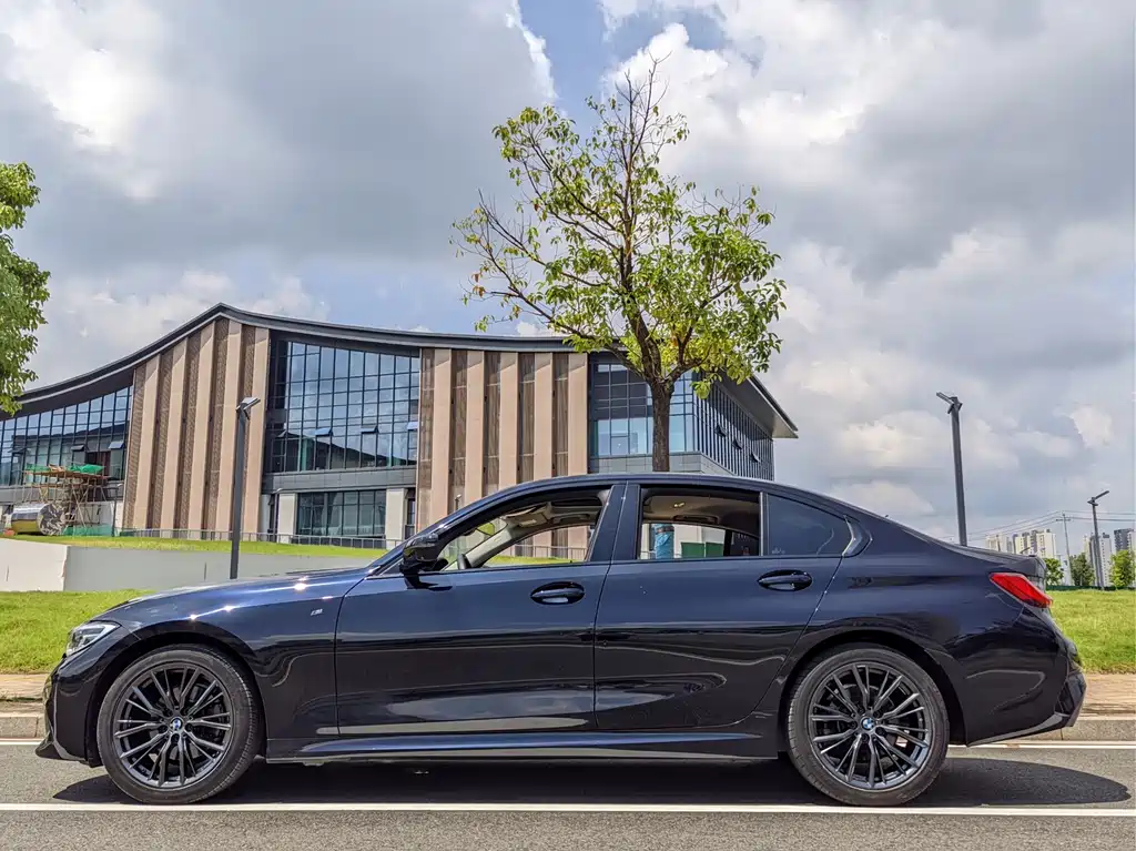 BMW 3 Series — миниатюра 3