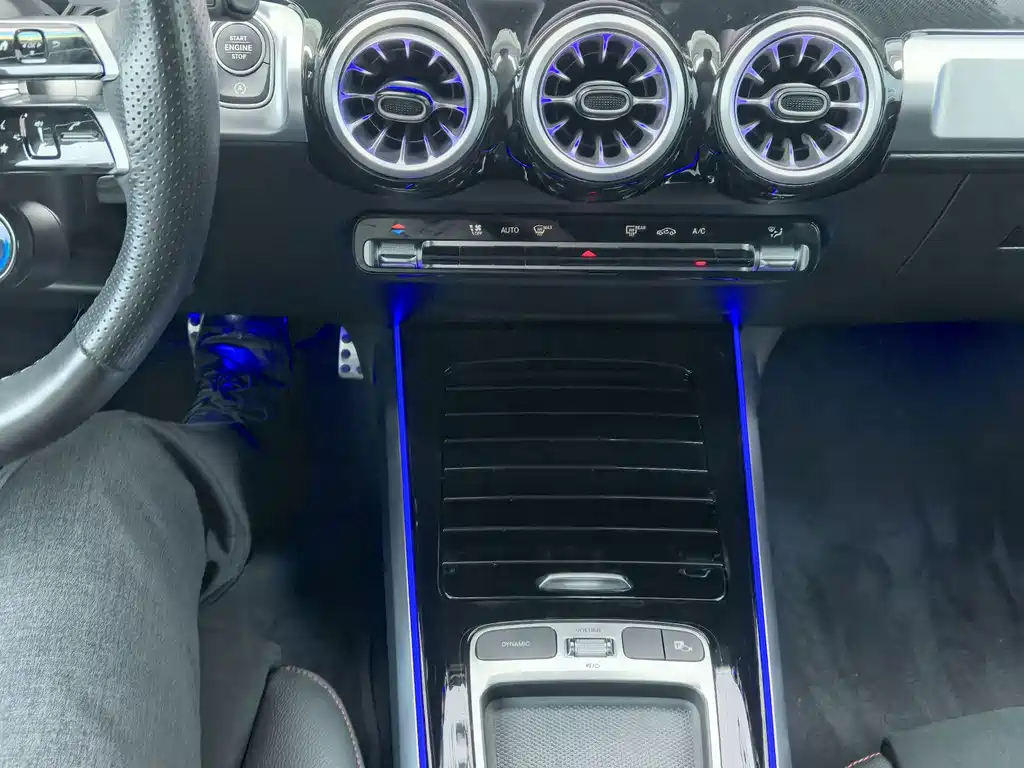 Mercedes-Benz GLB AMG — миниатюра 17