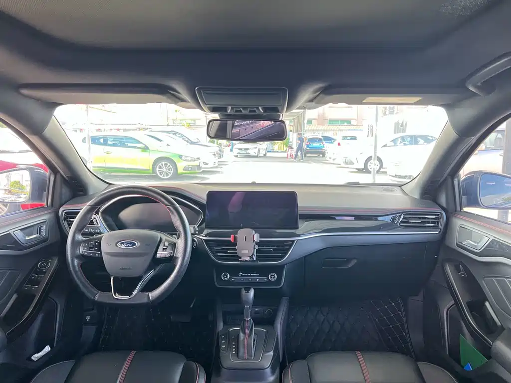 Ford Focus — миниатюра 5