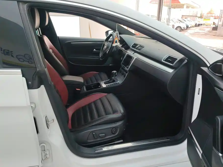 Volkswagen CC — миниатюра 8