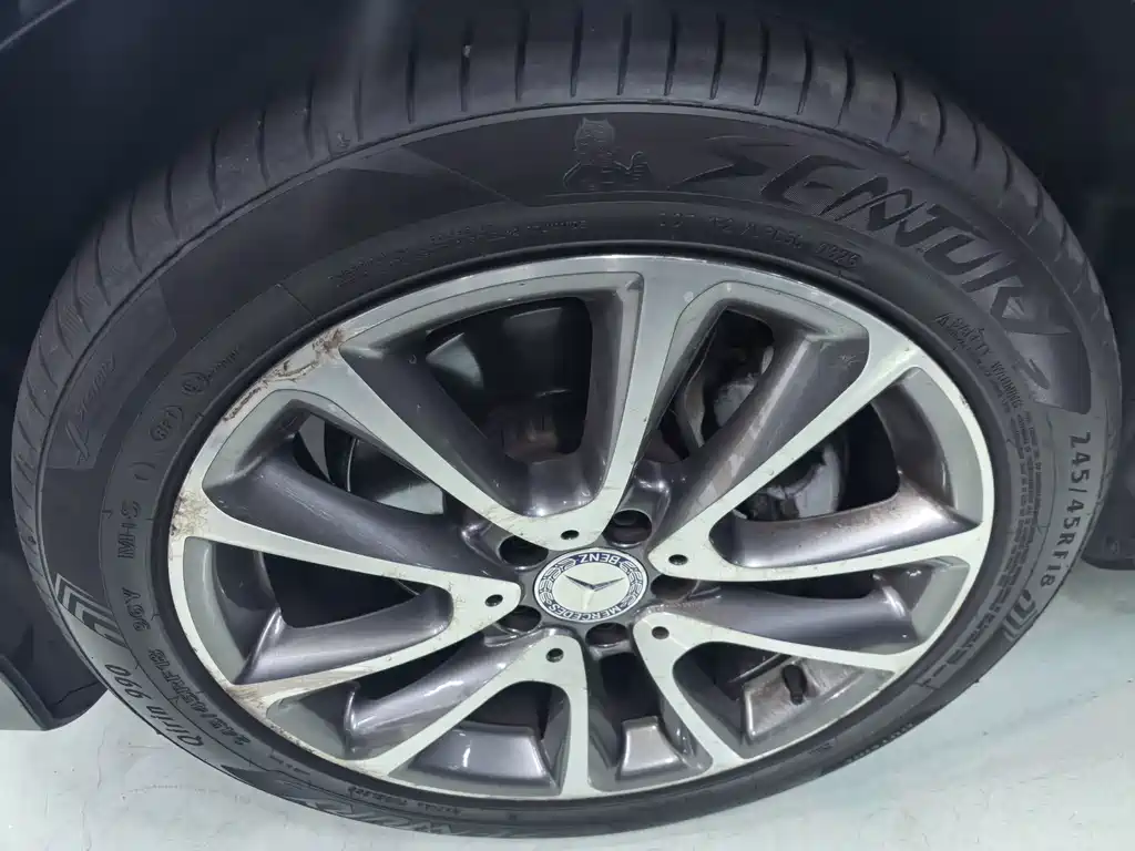 Mercedes-Benz E-Class — миниатюра 10