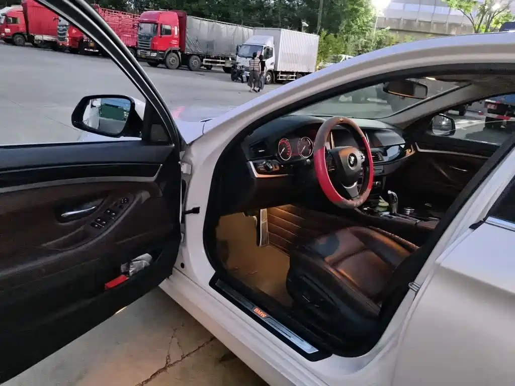 BMW 5 Series — миниатюра 14