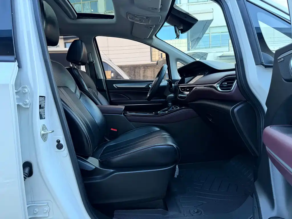 GAC Motor Trumpchi M6 — миниатюра 9