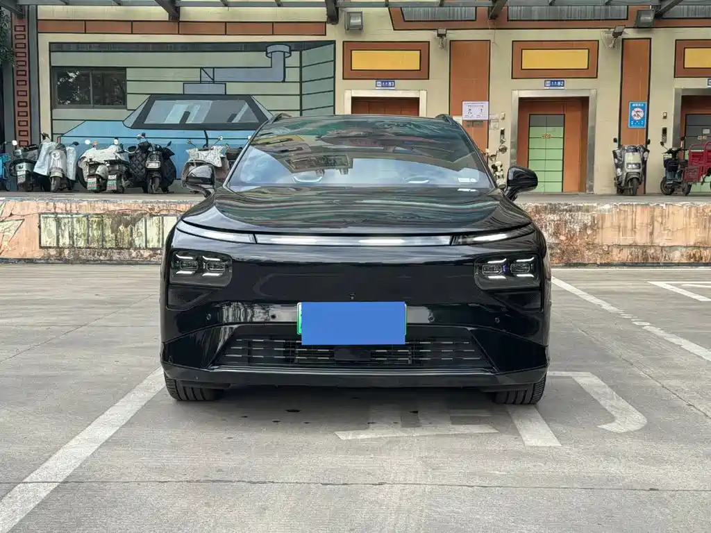 XPeng G9 — миниатюра 2