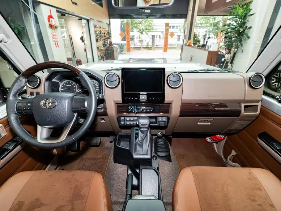 Toyota Land Cruiser — миниатюра 7