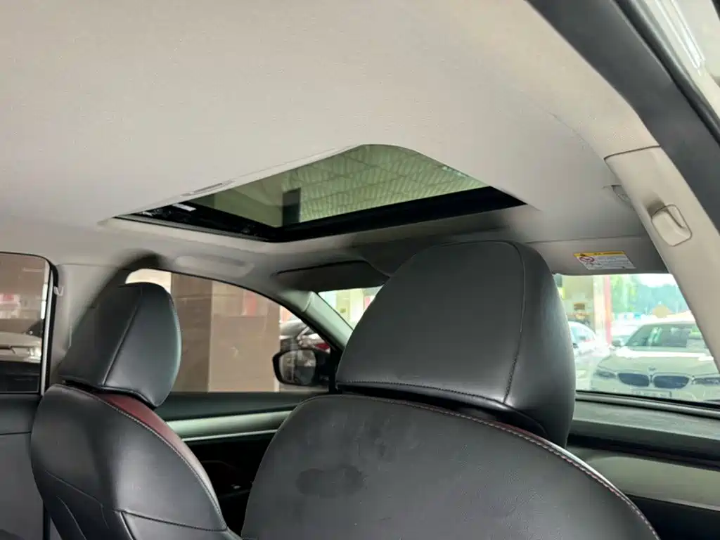 Geely Binyue — миниатюра 8