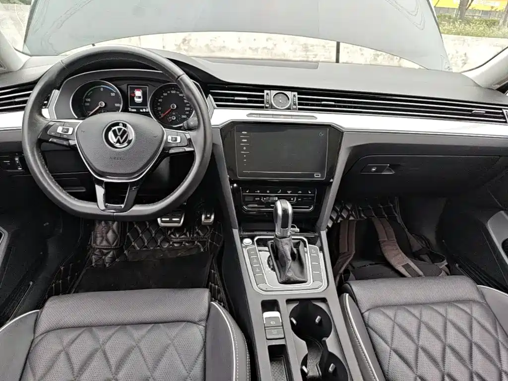 Volkswagen Magotan PHEV — миниатюра 10