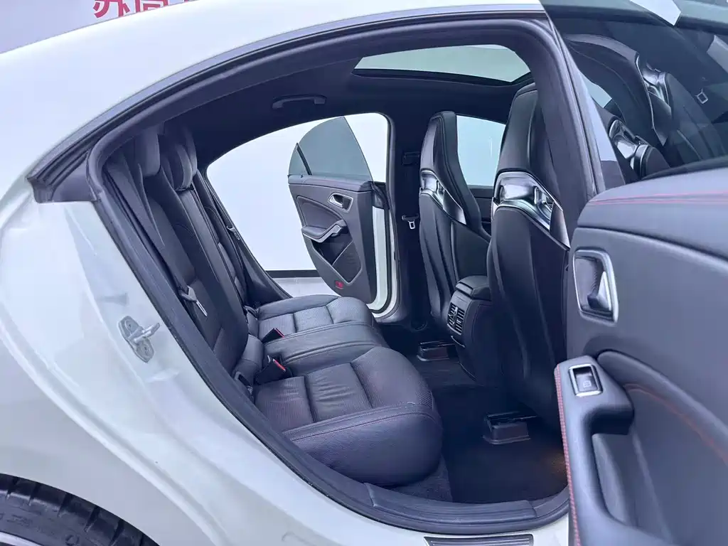 Mercedes-Benz CLA AMG — миниатюра 24