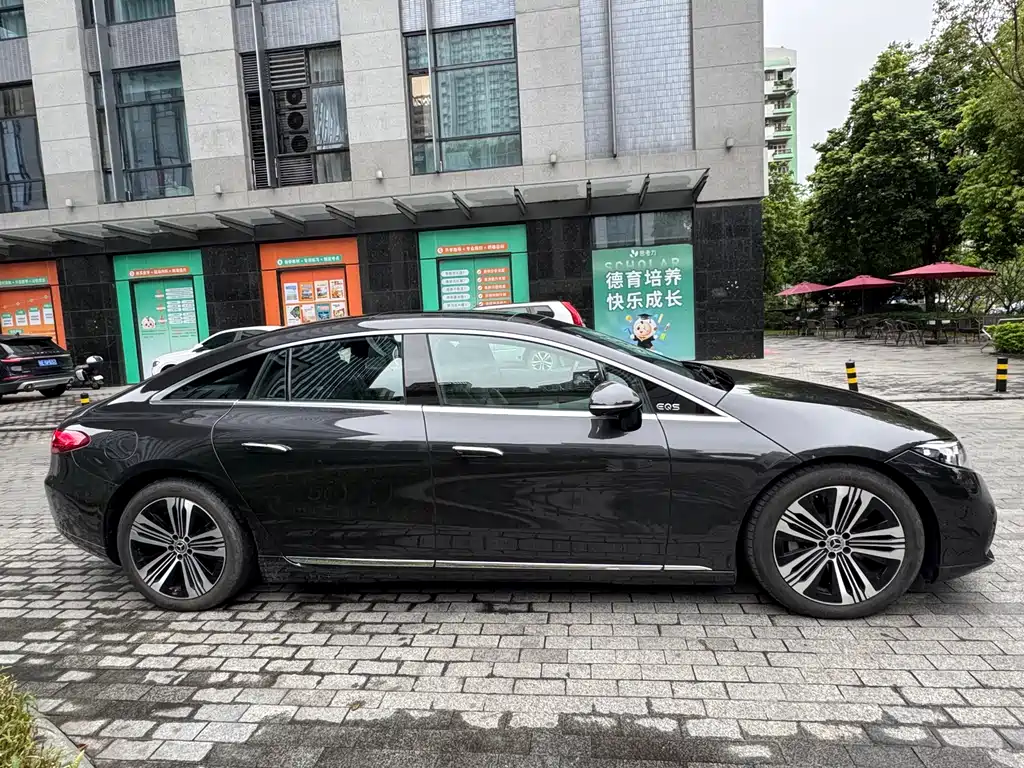 Mercedes-Benz EQS 2023 450+