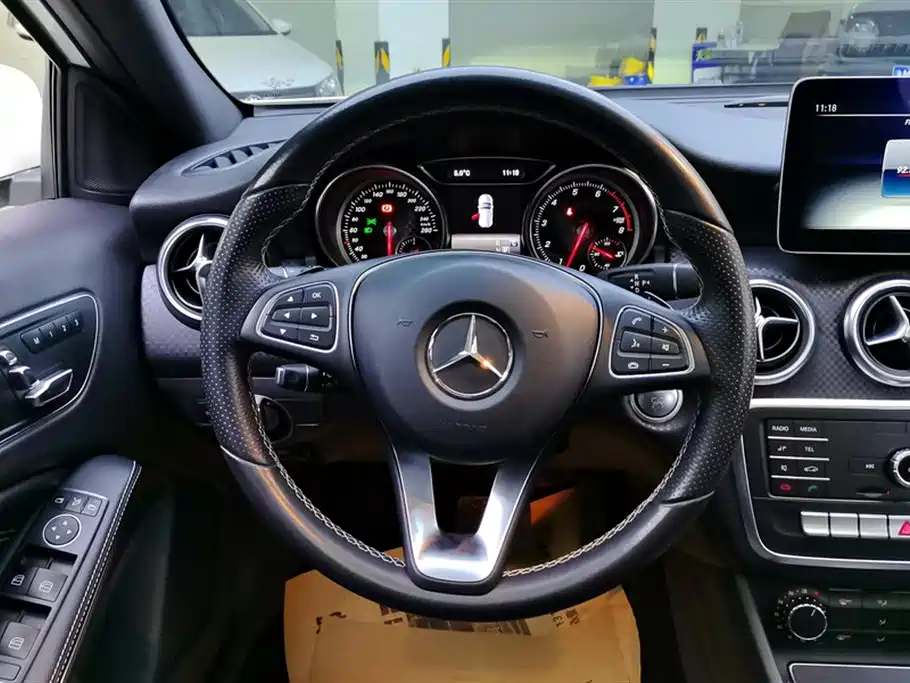 MERCEDES-BENZ A CLASS