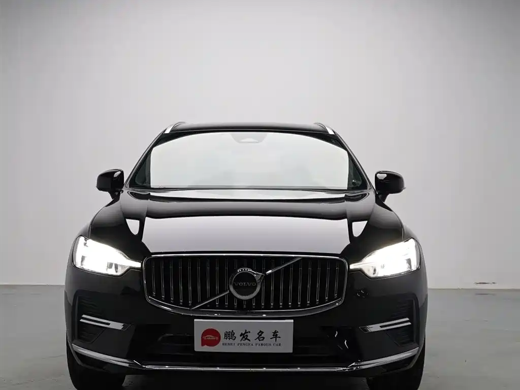 Volvo XC60 2024 B5 Luxury