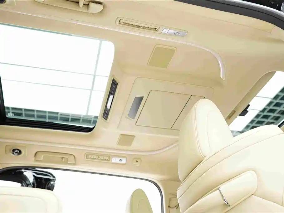 Toyota Alphard — миниатюра 35