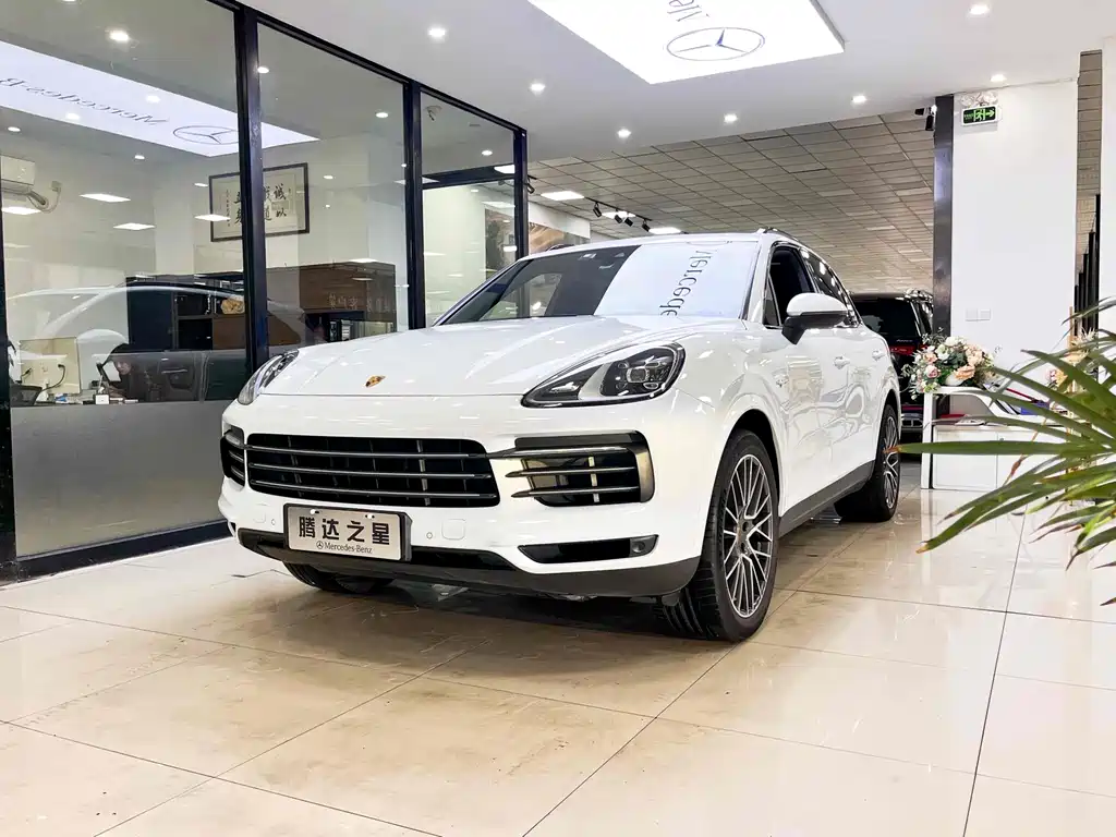 Porsche Cayenne Hybrid 2020
