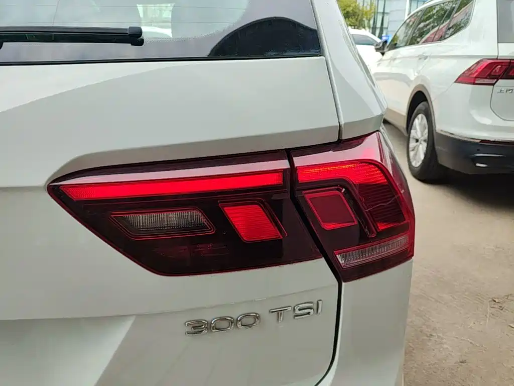 Volkswagen Tiguan L — миниатюра 8