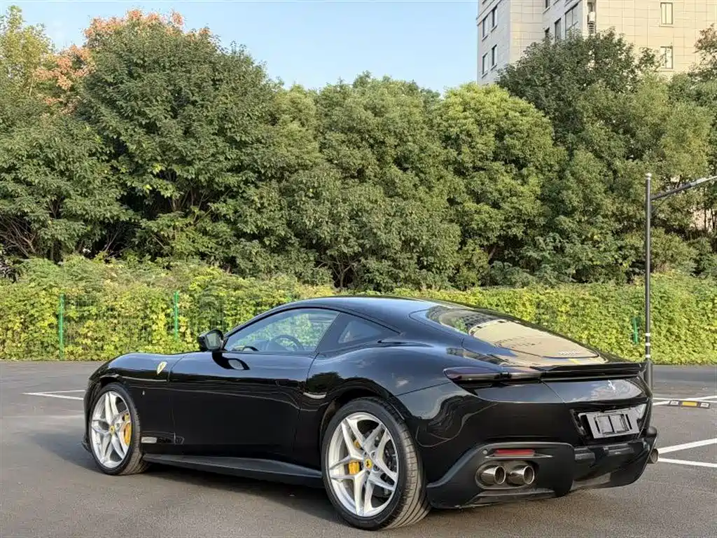Ferrari Roma — миниатюра 7