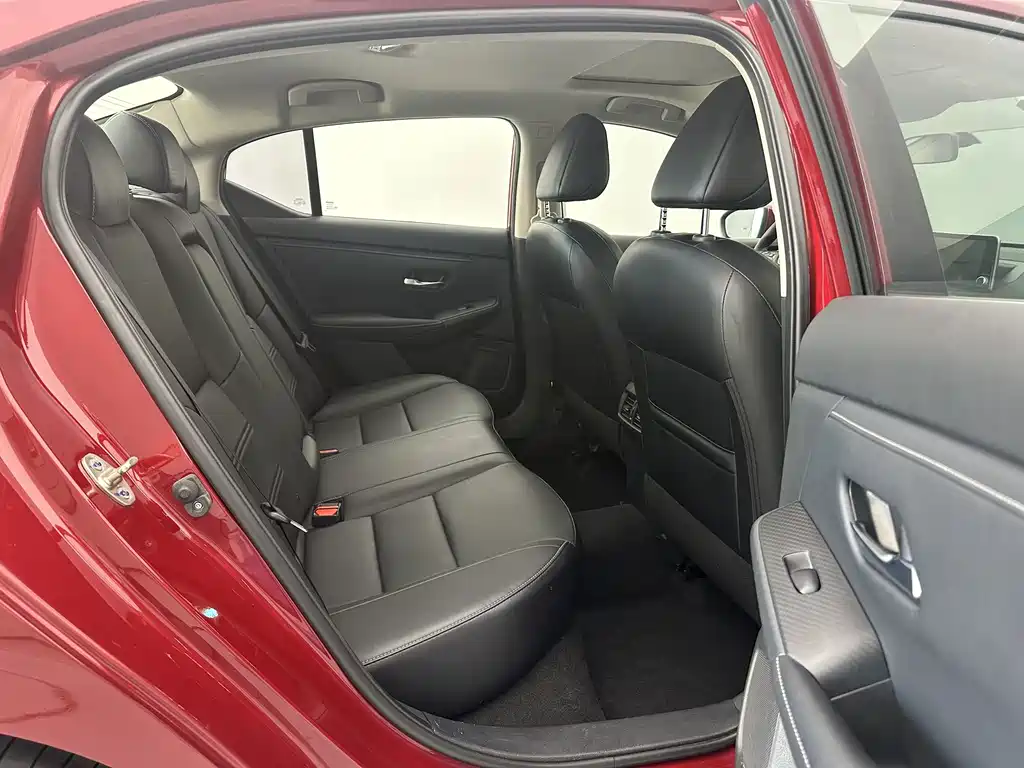 Nissan Sylphy — миниатюра 12