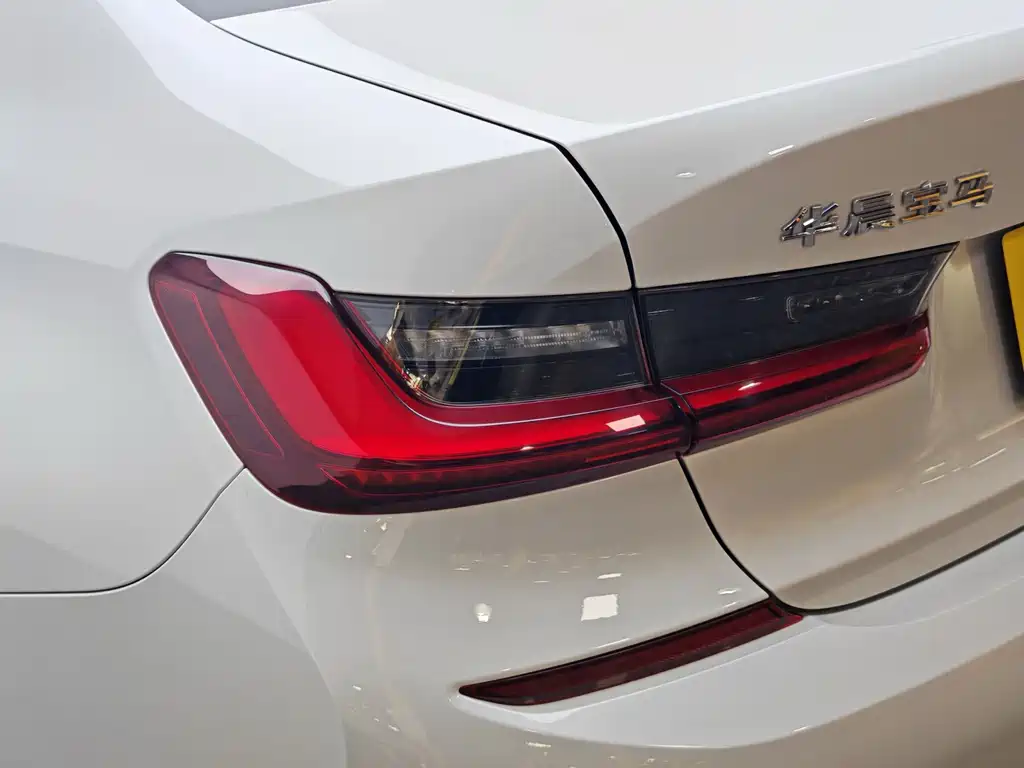 BMW 3 Series — миниатюра 7