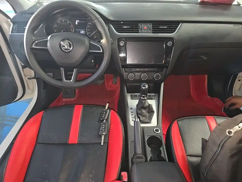 Skoda Octavia — миниатюра 10