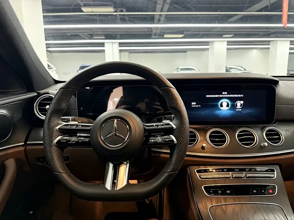 Mercedes-Benz E-Class — миниатюра 9