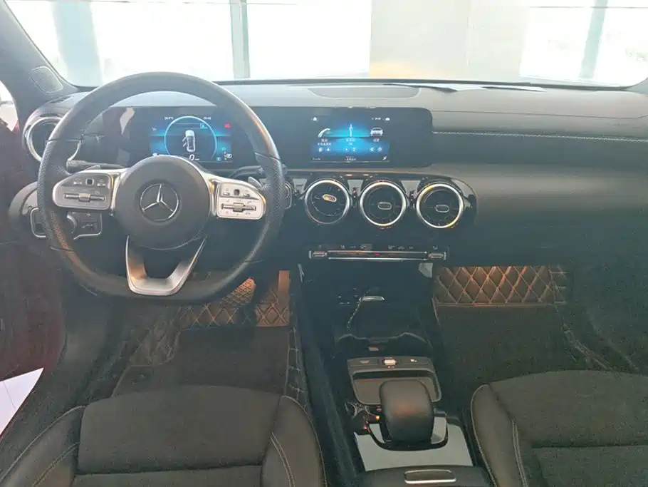 Mercedes-Benz A-Class — миниатюра 12