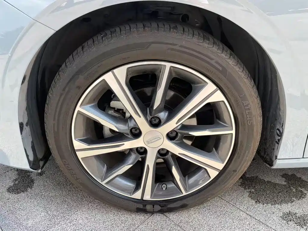 Geely Emgrand — миниатюра 26