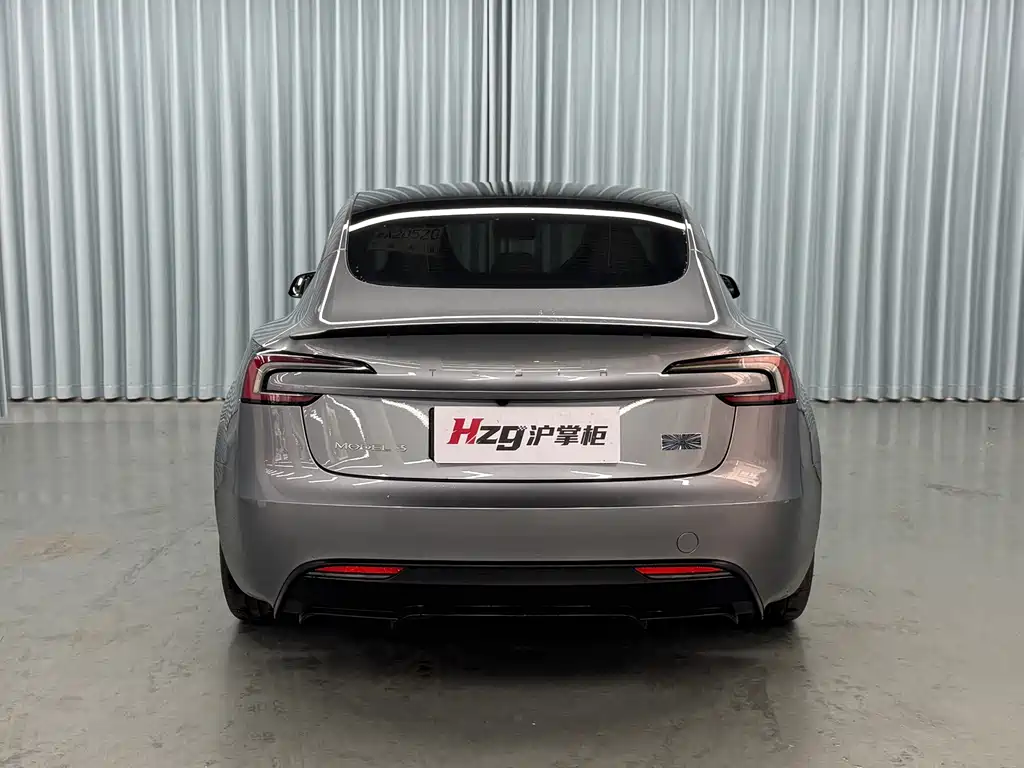Tesla Model 3 — миниатюра 9
