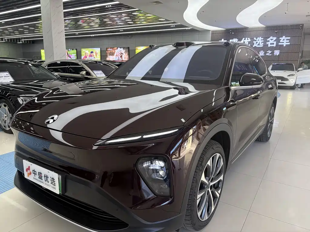 NIO EC7