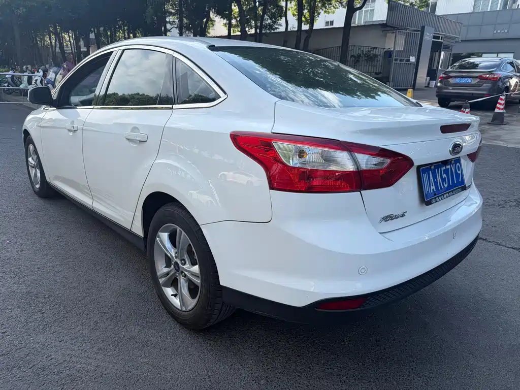 Ford Focus — миниатюра 5